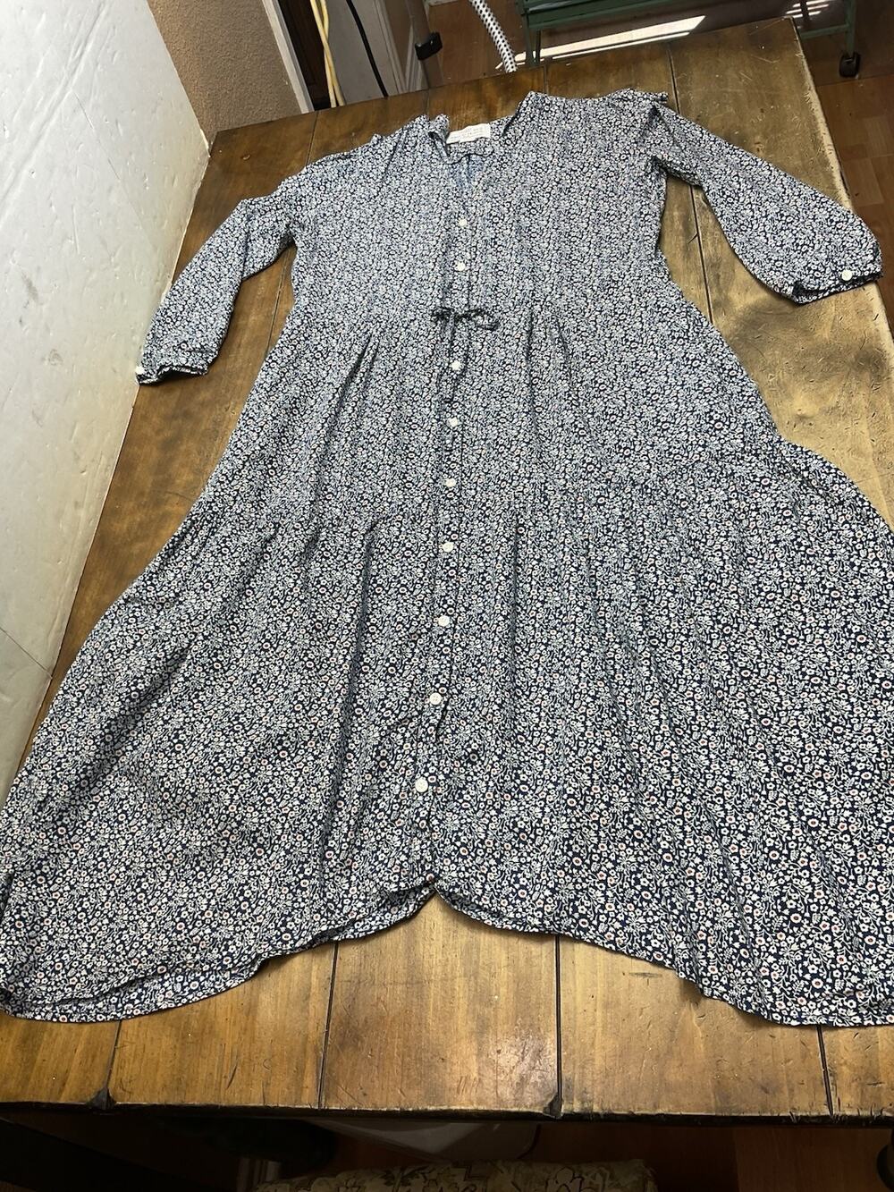 Trovata Birds of Paradis Ainsley Dress Womens Size M Blue Floral Tiered Maxi